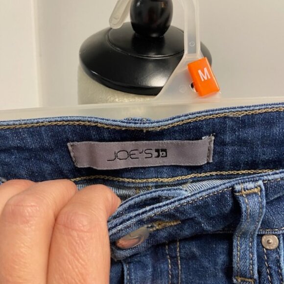 Joe's Jeans Mid-Rise Skinny Denim - Size 26 - Picture 5 of 9